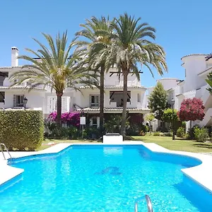 Apartamento Naranjos Close To Puerto Banus, Marbella